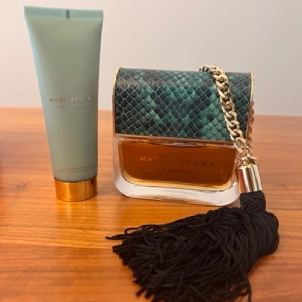 Marc Jacobs Decadence perfume & lotion set